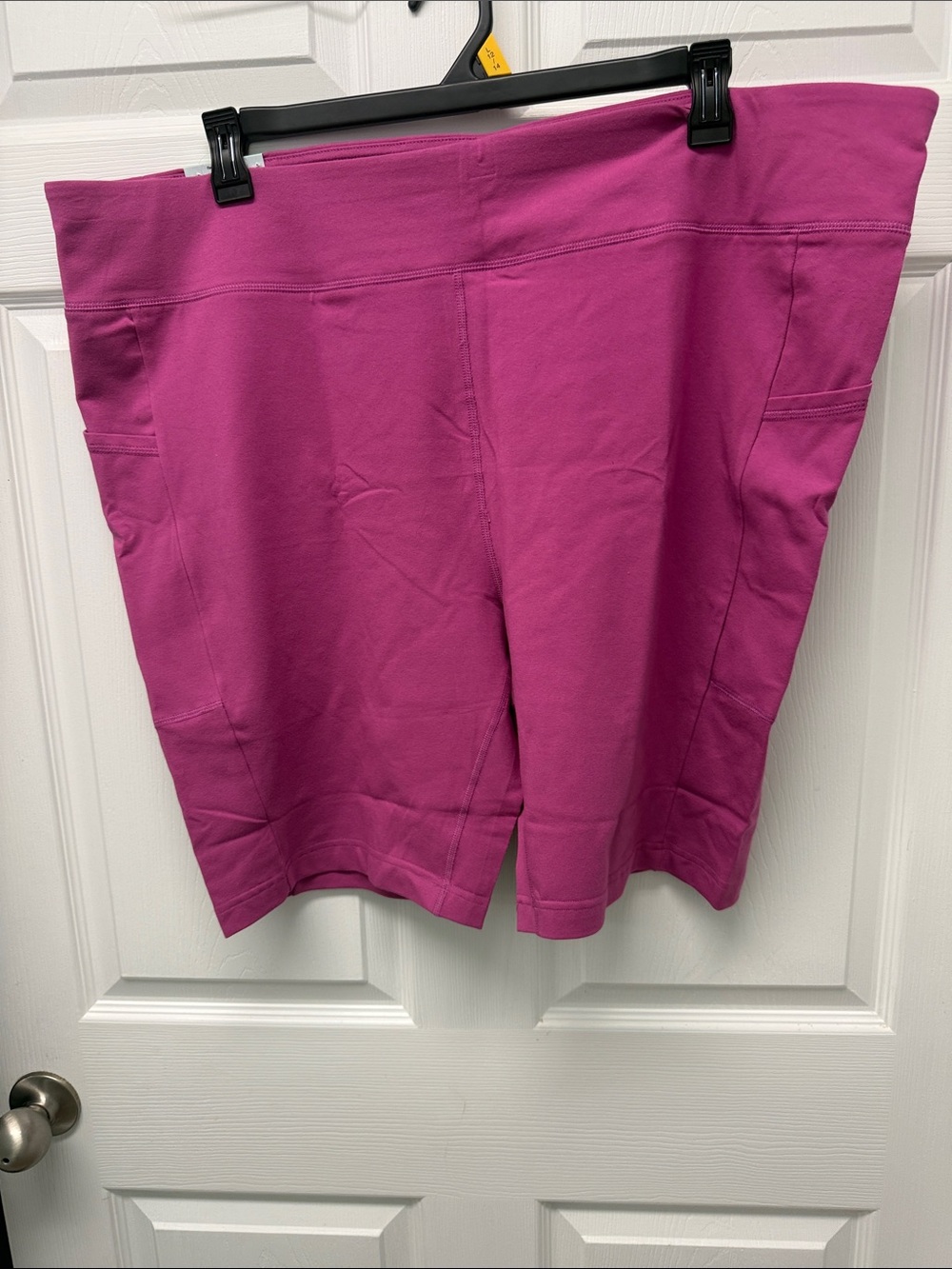 Women’s Magenta bike Shorts with pockets